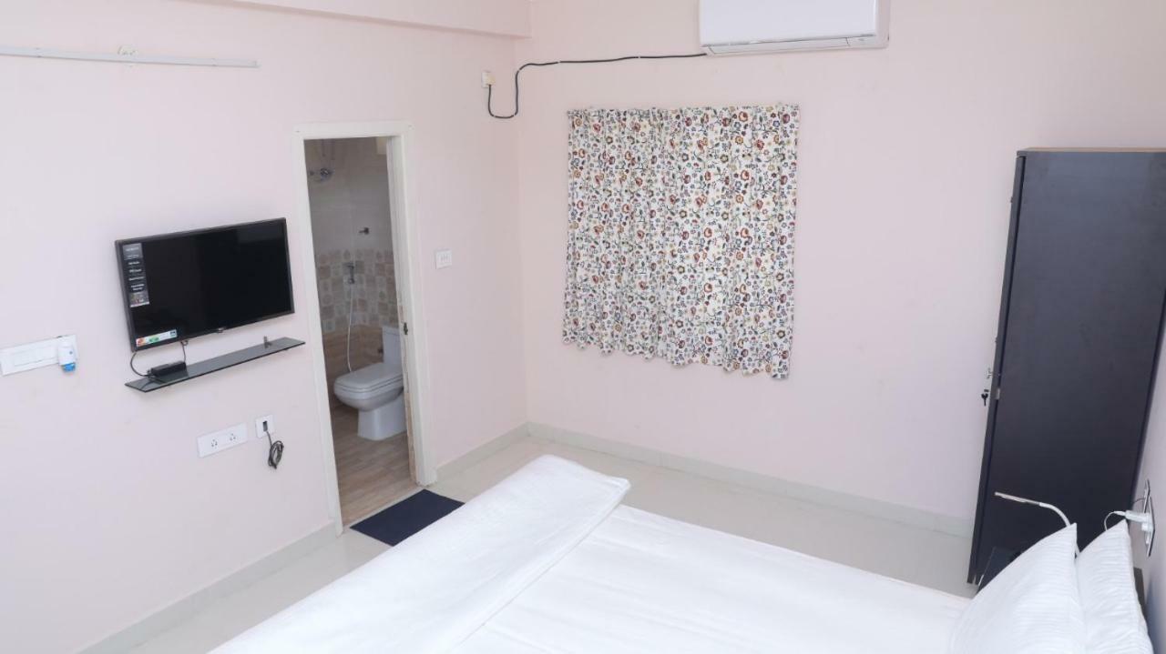 Brindavan Suites Visakhapatnam Dış mekan fotoğraf